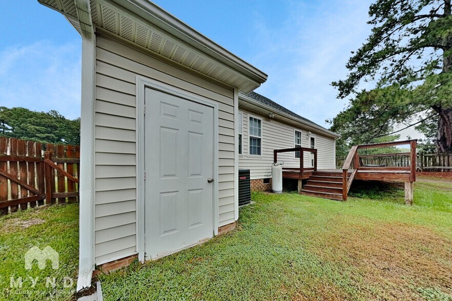 Building Photo - 928 Shannondale Dr