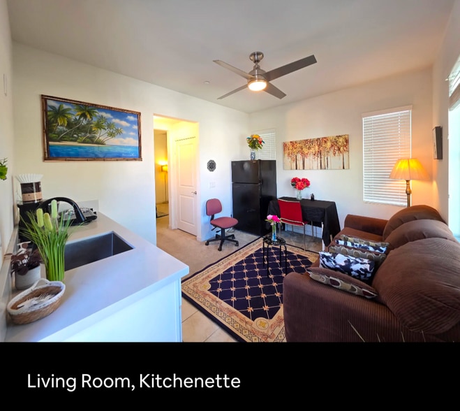 Building Photo - 2610 E Embry Ln