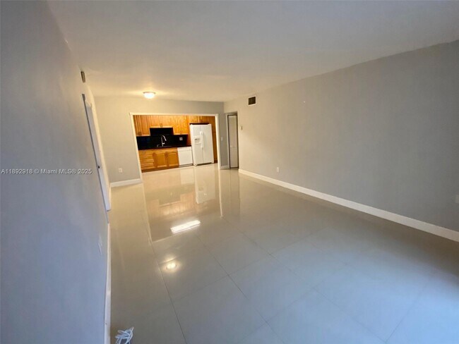 Building Photo - 7913 SW 104th St