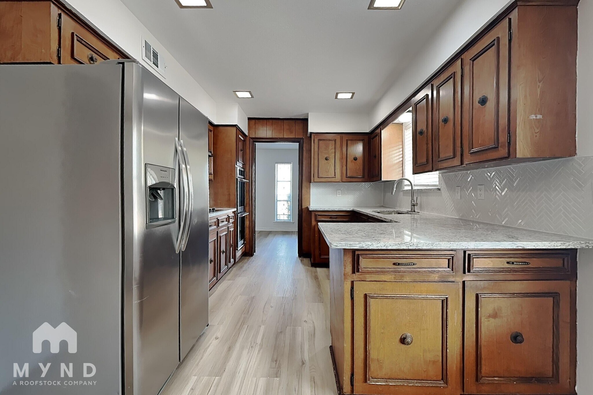 Building Photo - 810 Bradfield Dr