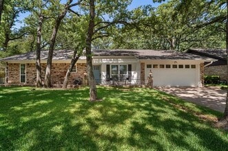 Building Photo - 2019 N Meadow Way Cir