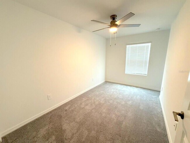 Building Photo - 32037 Spiceberry St