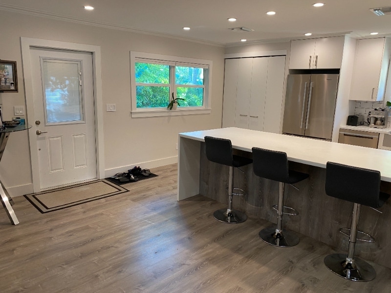 Building Photo - 1219 Solana Rd