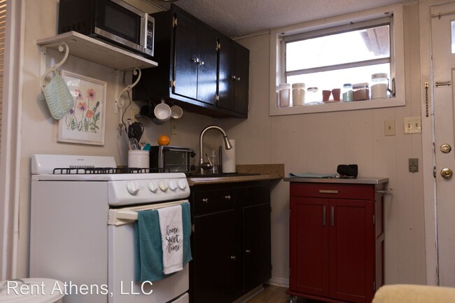 Building Photo - 1 br, 1 bath House - 270 Sunset Drive B