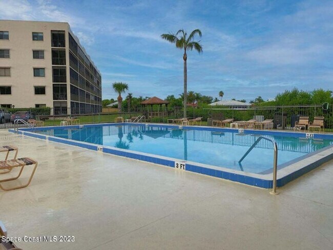 Building Photo - Costa Del Sol
