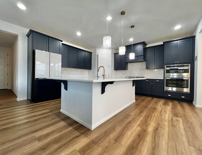 Building Photo - 5636 Bay Hl Dr