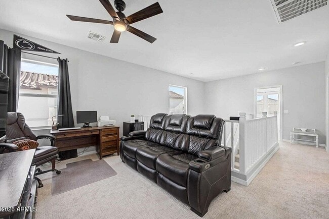 Building Photo - 1033 S 150th Dr