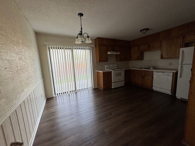 Building Photo - 3407 Victoria Cir