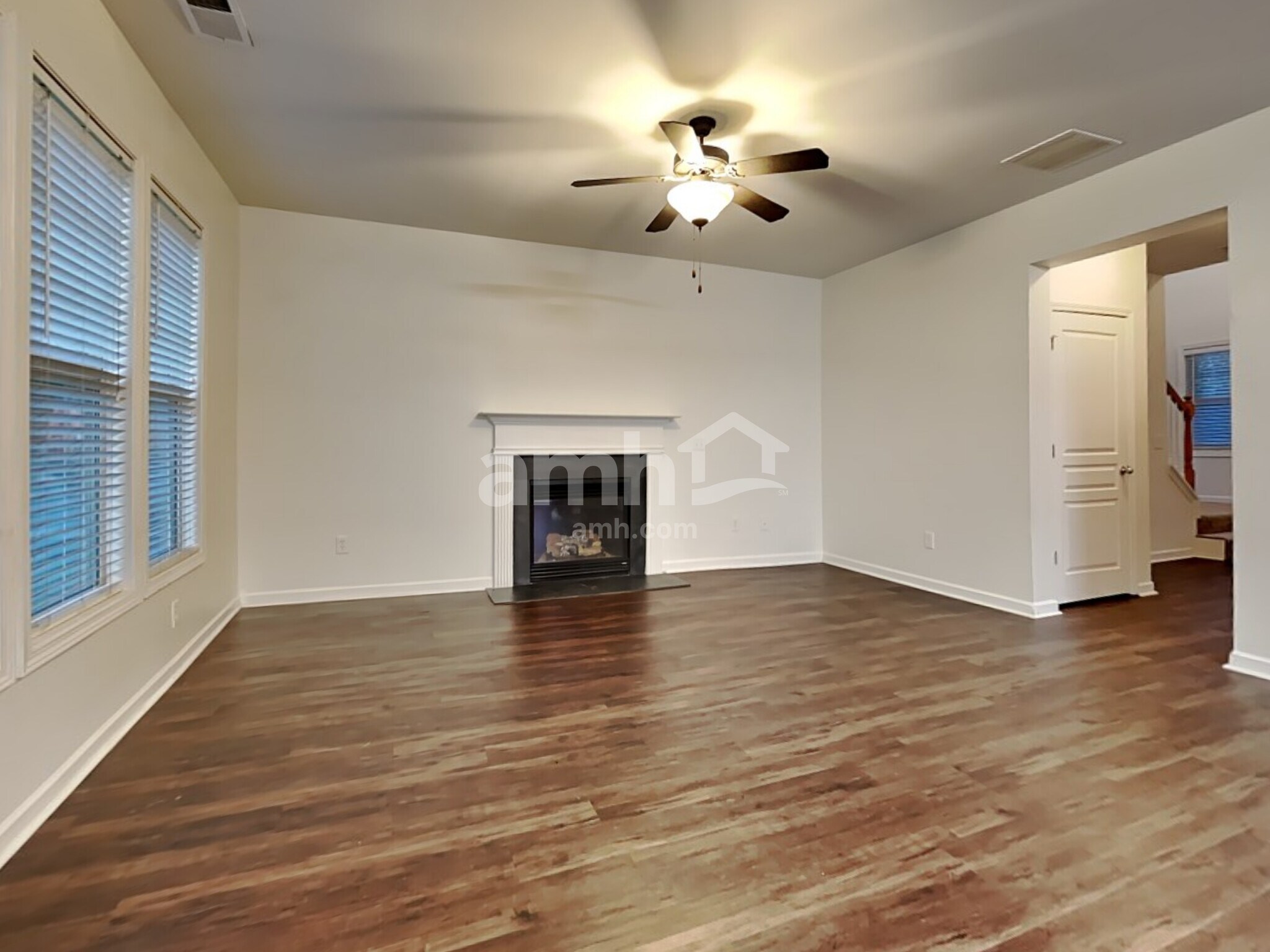 Building Photo - 308 Downing Creek Trl