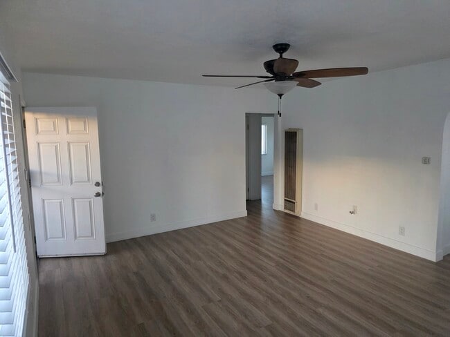 Building Photo - 2136 Del Amo Blvd