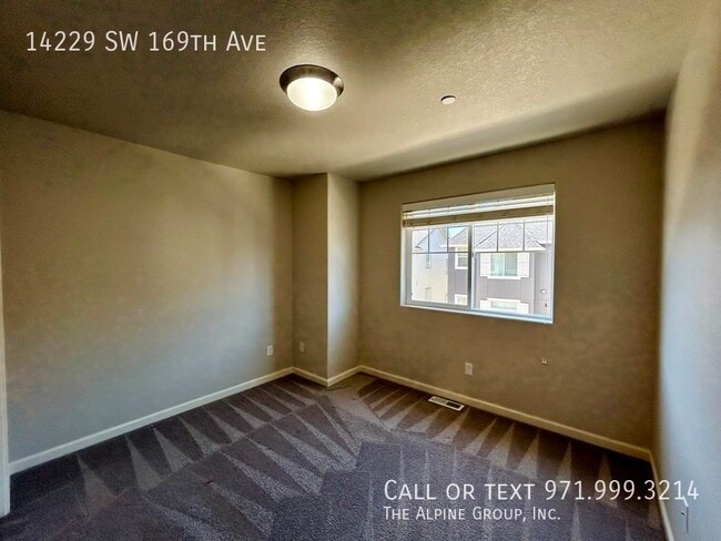 Building Photo - 14229 SW 169th Ave