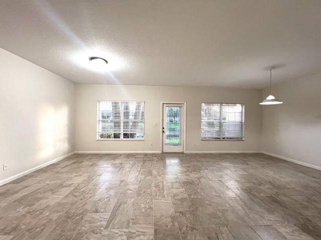 Building Photo - 4406 Windmill Palm Way