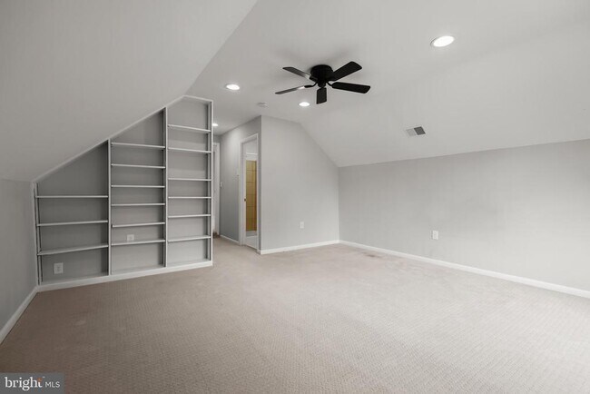 Building Photo - 5 Whitebridge Ct