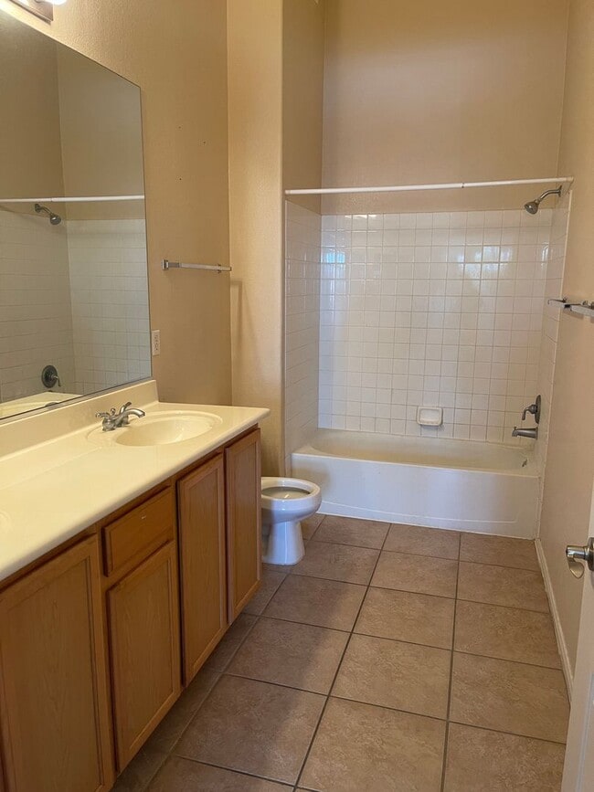 Building Photo - 3395 Cactus Shadow St
