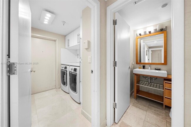 Building Photo - 1455 Ocean Dr