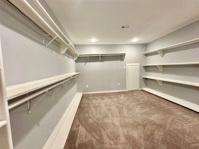 Building Photo - 12625 Memorial Dr