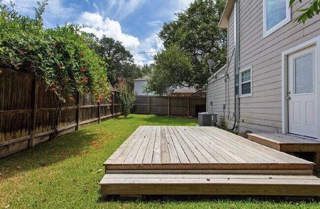 Building Photo - Completely Updated Historic Bryan Charmer with Modern Finishes & Timeless 1935 Character