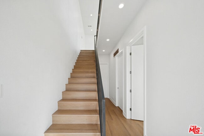 Building Photo - 4523 St Elmo Dr