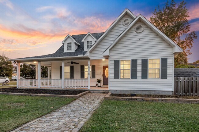 Building Photo - 101 N 6th St