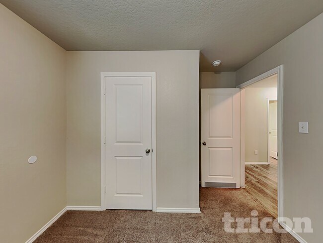 Building Photo - 8522 Amistad Cove