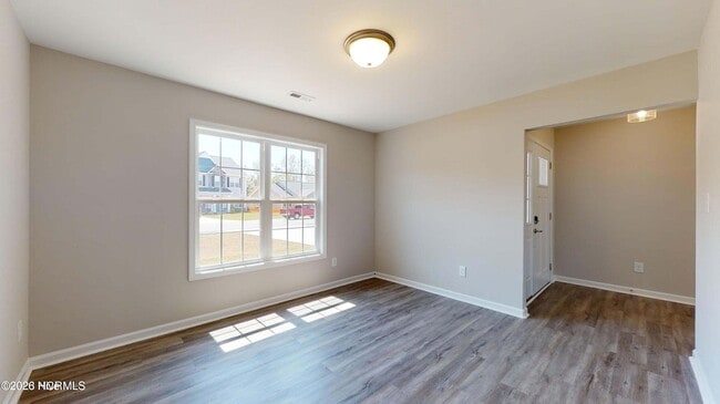 Building Photo - 93 Robertson Ln