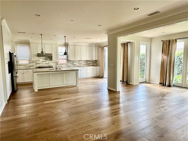 Building Photo - 111 Island Coral