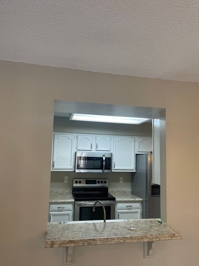 Building Photo - 343 Chesapeake Square Unit 4 (Wimbledon Chase) Chesapeake 23320