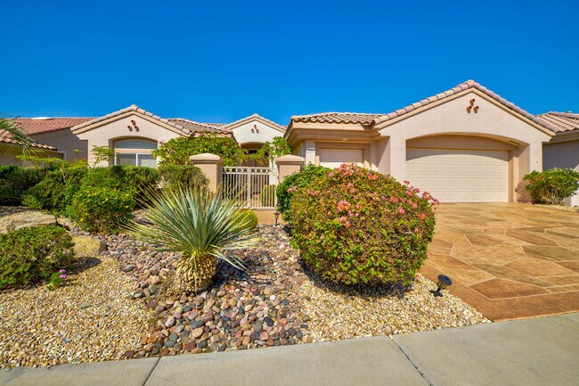 Building Photo - 37515 Heritage Way