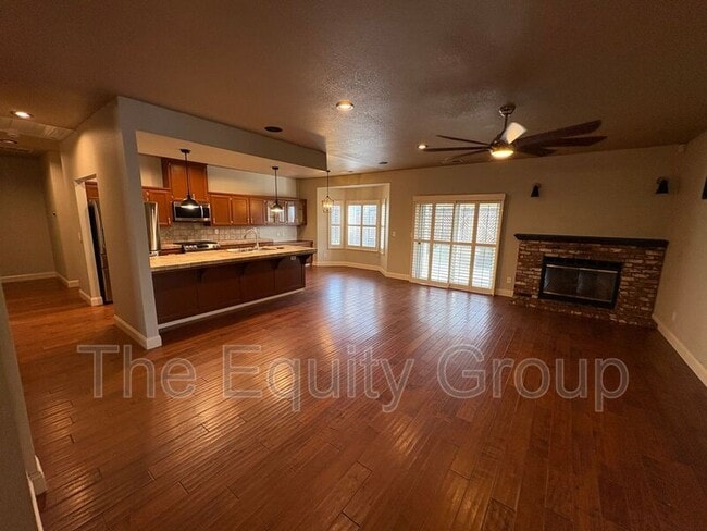 Building Photo - 540 W Birch Ct