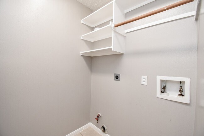 Building Photo - 5611 Carta Valley Ln