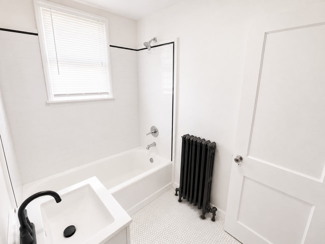 Building Photo - 5706 Reedland-