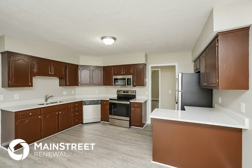 Building Photo - 3321 Oak Timber Dr
