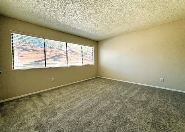 Building Photo - 12100 Melville Dr