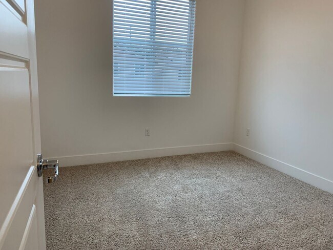 Building Photo - Brand new 3 bedroom home