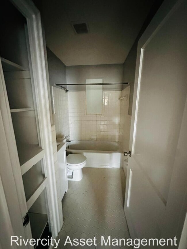 Building Photo - This home won't last long IN 38128!!!! Sec...