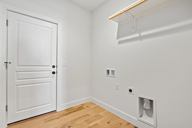 Building Photo - Lot 174