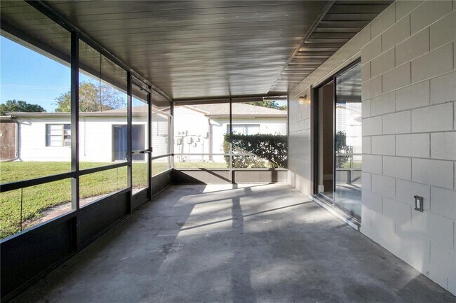 Building Photo - 5605 Struthers Ct