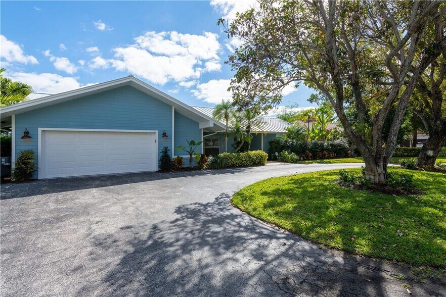 Building Photo - 2711 Boone Dr