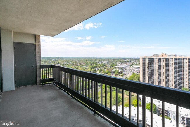 Building Photo - 5505 Seminary Rd