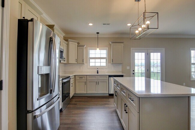 Building Photo - 2547 Rafiki Dr
