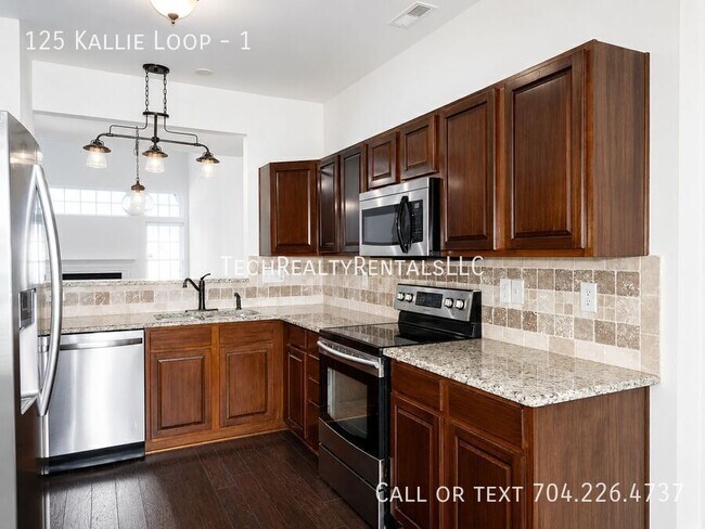 Building Photo - 125 Kallie Loop