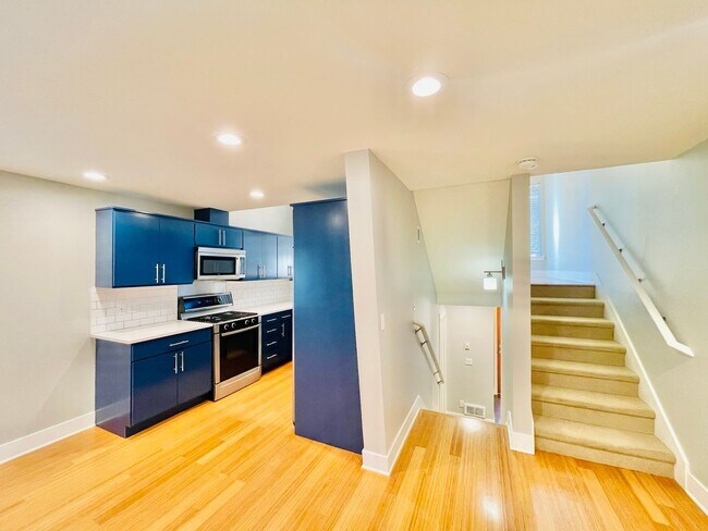 Building Photo - 1017 N 39th St