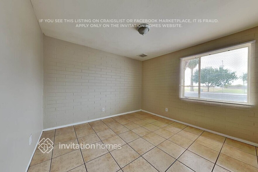 Building Photo - 5611 N 65th Ave