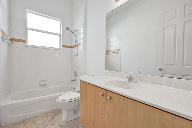 Building Photo - 118 NW Pleasant Grove Way