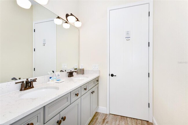 Building Photo - 8048 Dreamsicle Dr