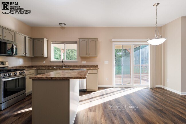 Building Photo - Stunning luxury home in McKay's Mill w/ neighborhood pool, fitness, walking trails and so much more!