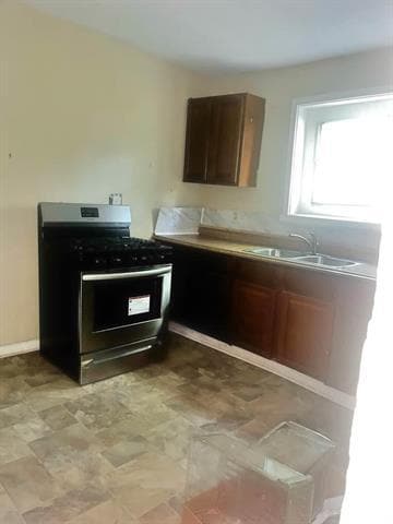 Building Photo - 616 S 14th St