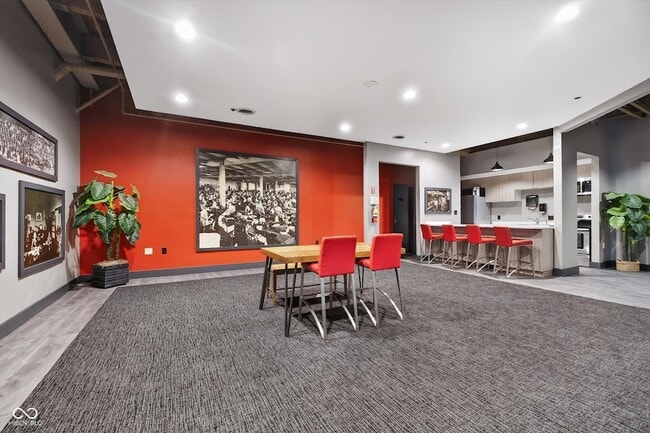 Building Photo - 430 N Park Ave