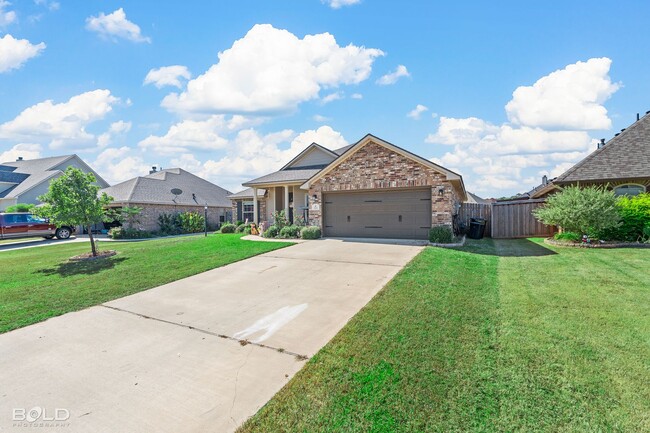 Building Photo - Great House in Haughton with above ground ...