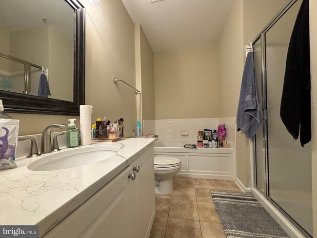 Building Photo - 8181 Carnegie Hall Ct